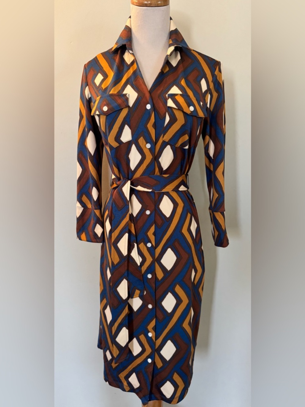 [J. McLaughlin] Brynn Geo Print Shirt Dress – Effortless Classic Sz: XS - Picture 4 of 11